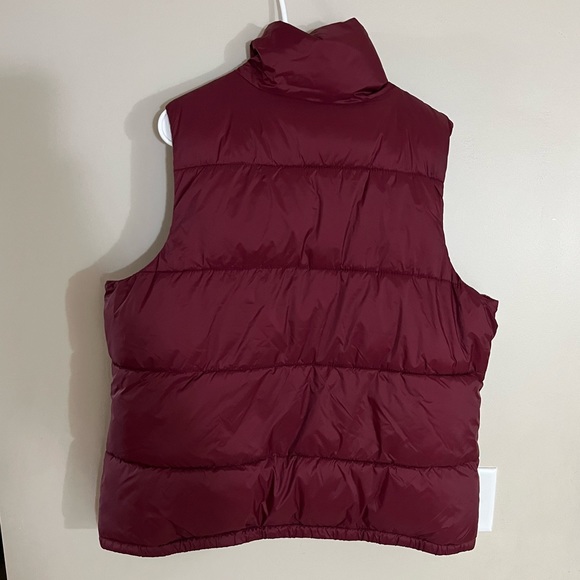 Women Old Navy Burgundy Puffer Vest XL - Picture 4 of 6